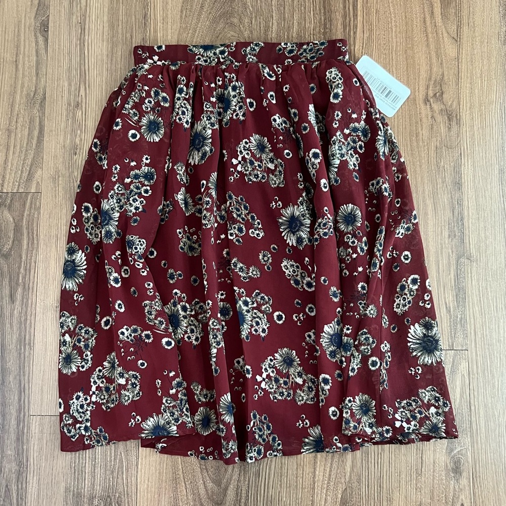 NWT Maroon Floral A-Line Flowy Skirt (Size XS)